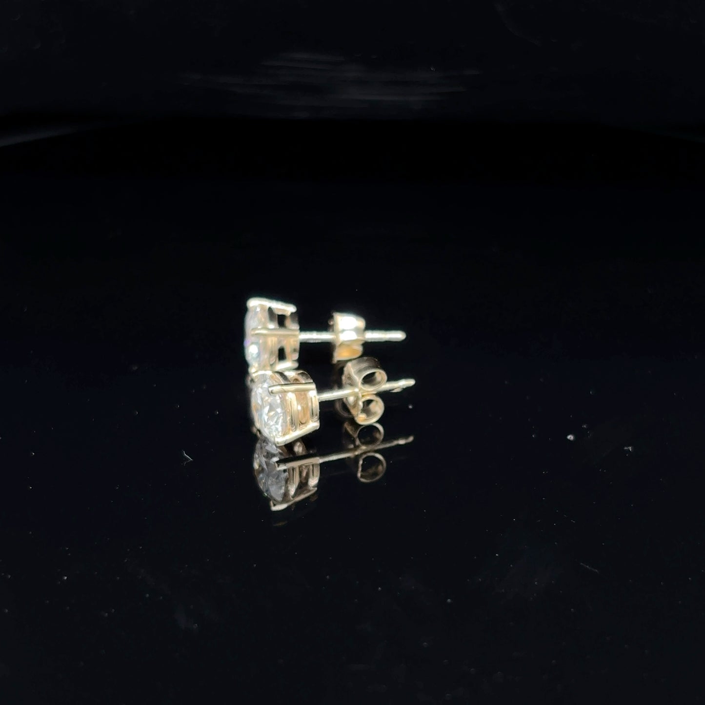14kt Yellow Gold Round Lab Grown Diamond Studs (Pushback)