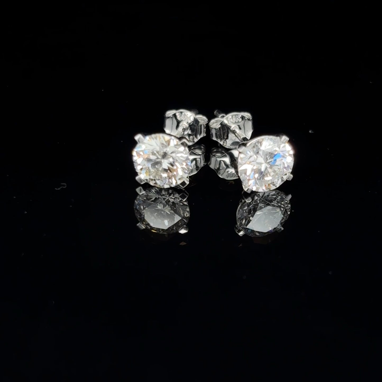 14kt White Gold Round Lab Grown Diamond Studs (Pushback)