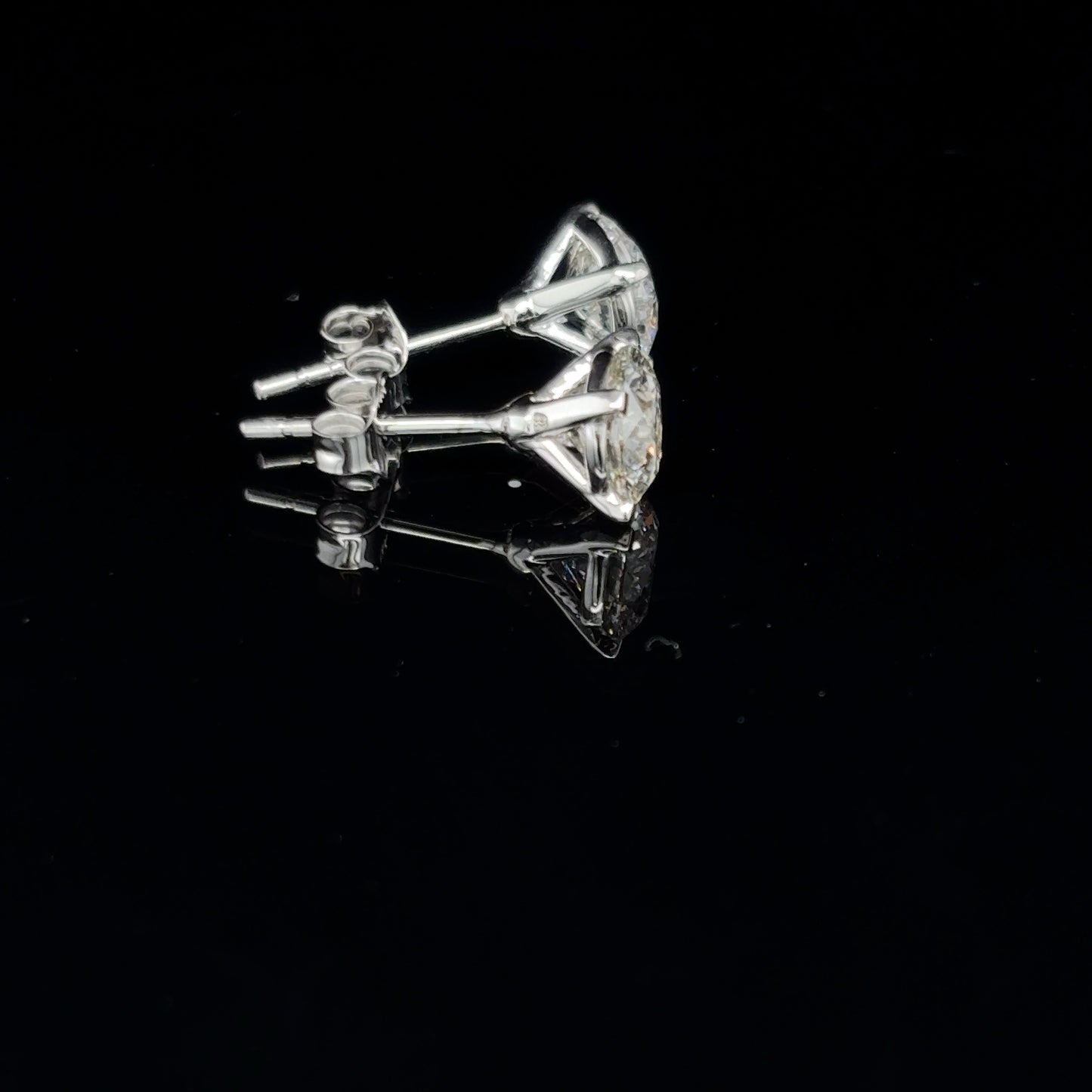 14kt White Gold Round Lab Grown Diamond Studs (Pushback)