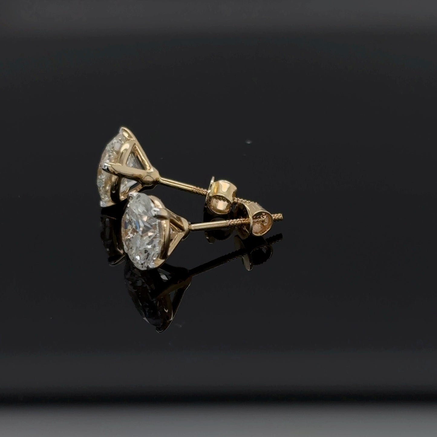 14kt Yellow Gold Round Lab Grown Diamond Studs (Screwback)