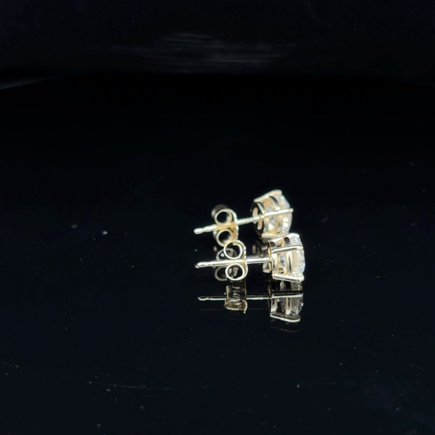 14kt Yellow Gold Round Lab Grown Diamond Studs (Pushback)