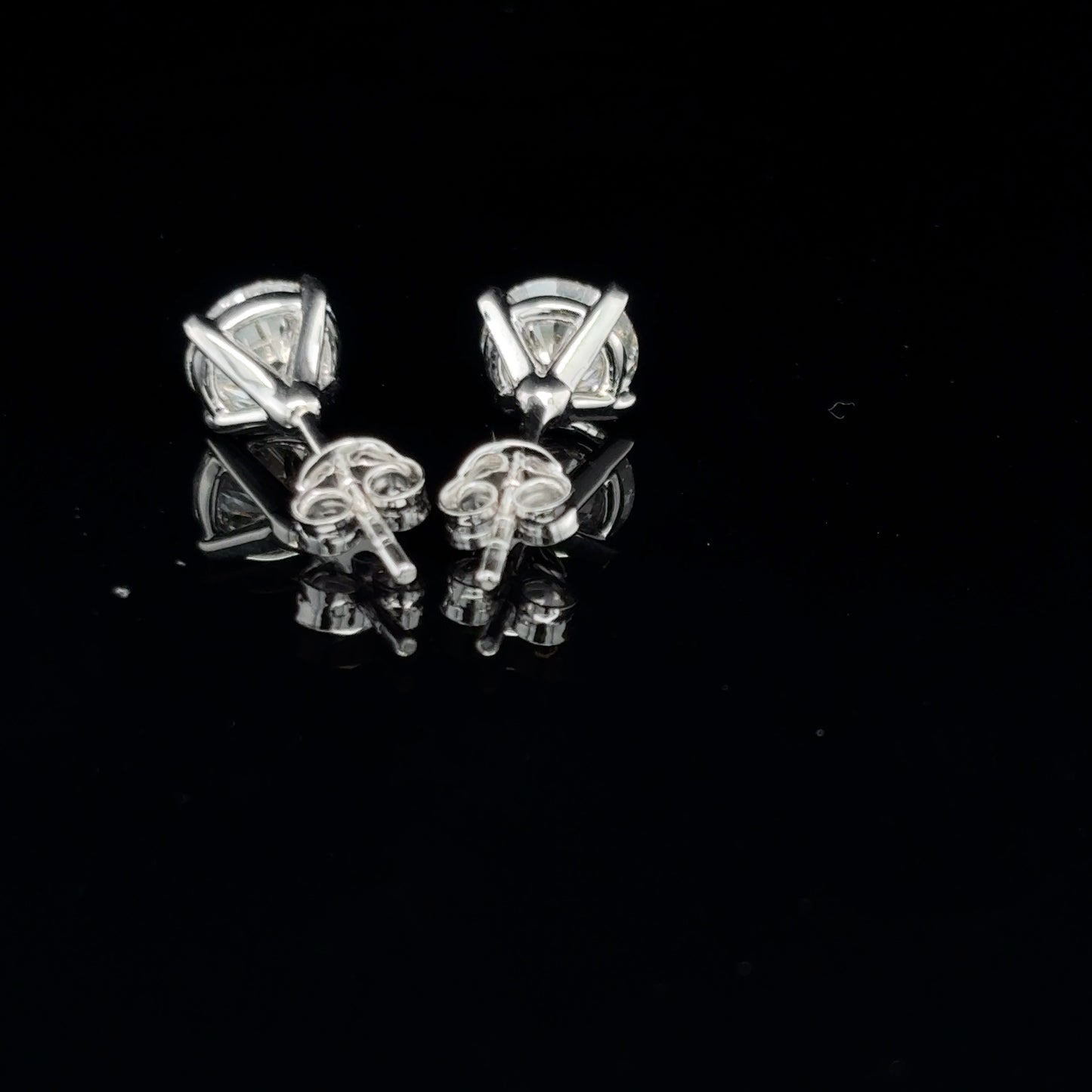 14kt White Gold Round Lab Grown Diamond Studs (Pushback)